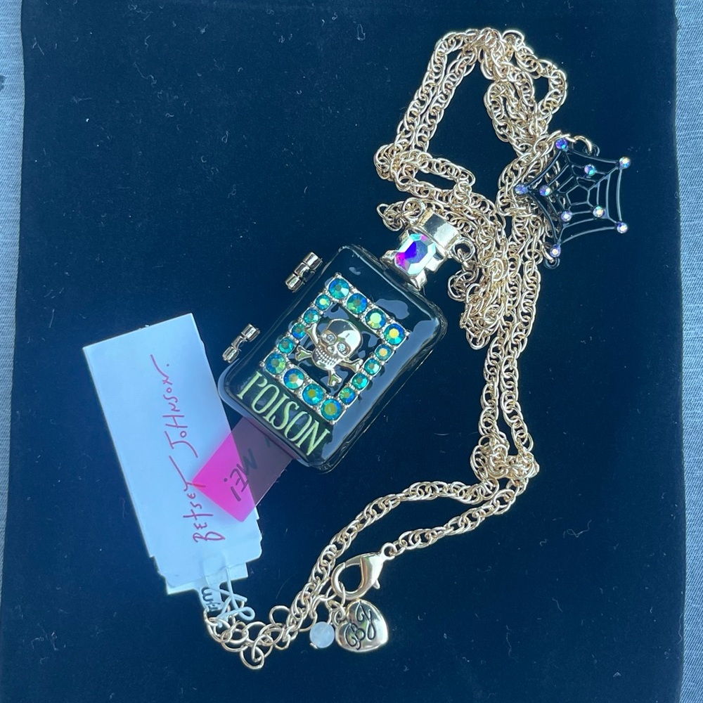 Halloween Betsey Johnson Long Pendant Poison Bottle Necklace Locket Snake NWT